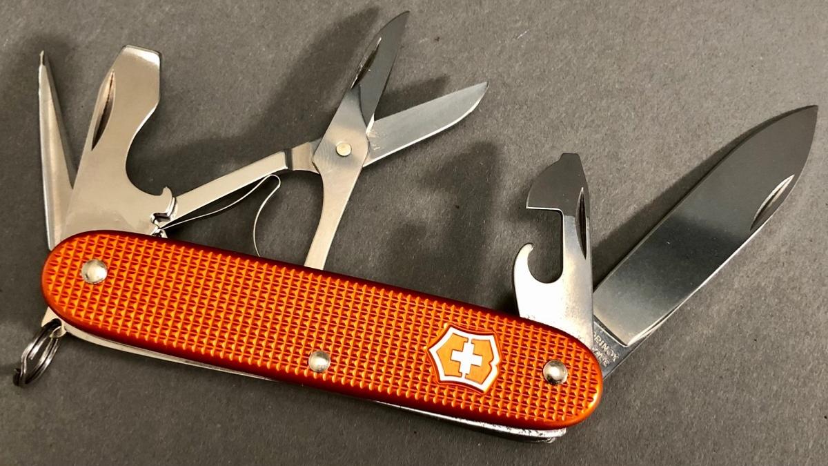 Victorinox Pionner X Alox Édition Limited 2021 Orange Tigre.